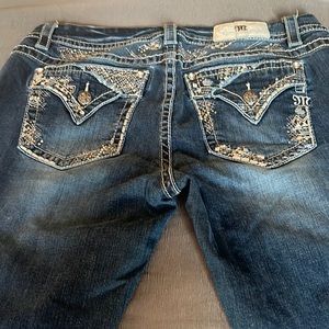 Miss me jeans. Size 32  Mid rise easy boot. Denim jeans